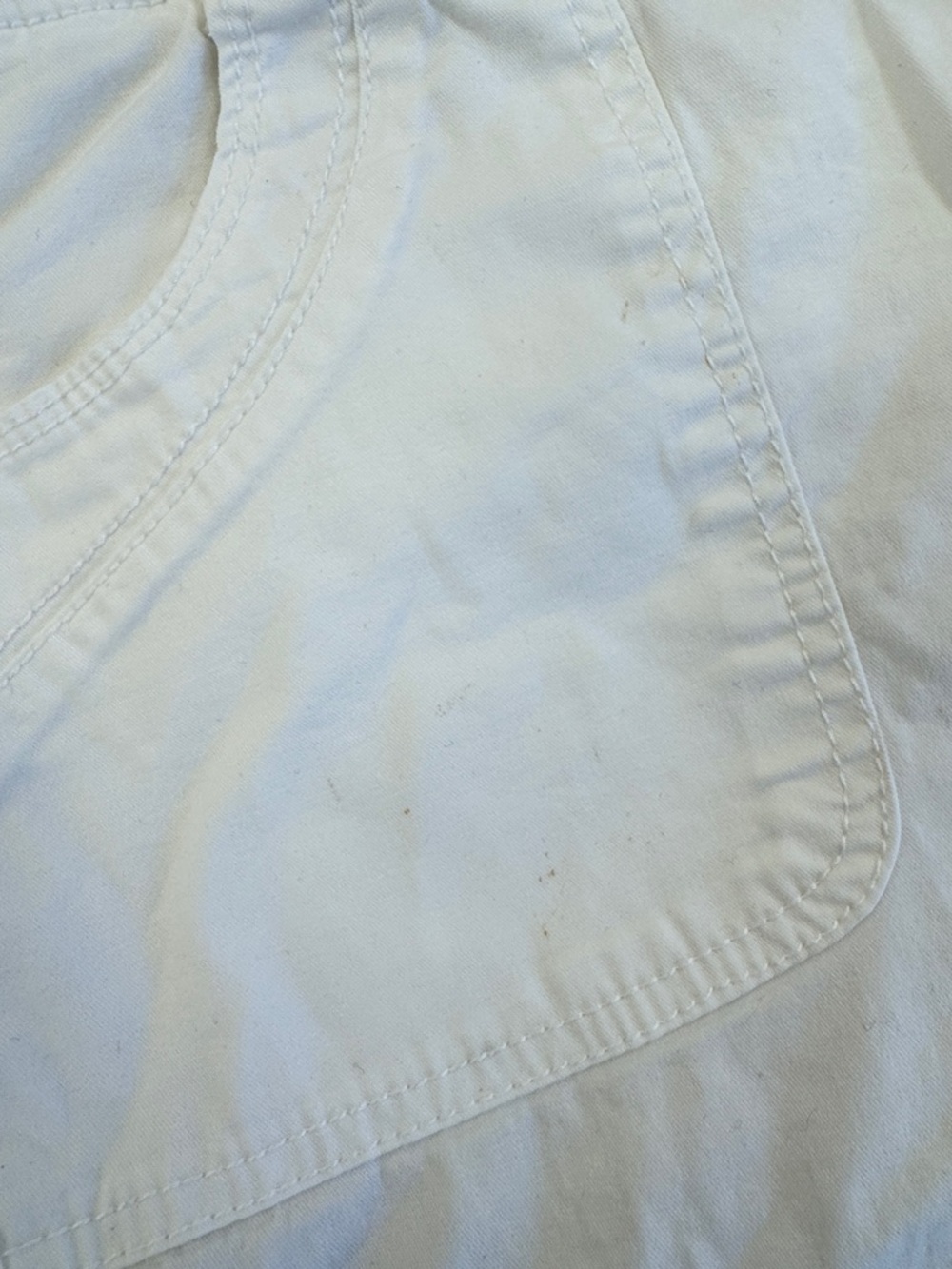 Gloria Vanderbilt Women’s White Cotton Blend Cargo Capri Pants Size 12 - Picture 10 of 10